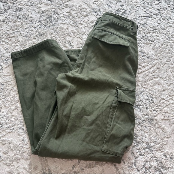 Aritzia TNA Supply Cargo Pants Straight Leg Army Green Size 2 Women’s Adjustable - Picture 7 of 8